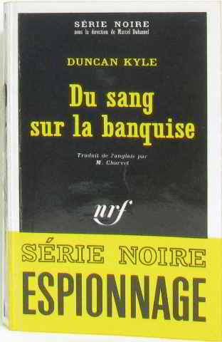 Couverture Du Sang sur la banquise Gallimard